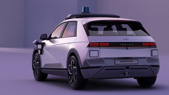 Taxi robot Hyundai IONIQ 5